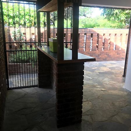 Villa 15 On Reitz Bela Bela Esterno foto
